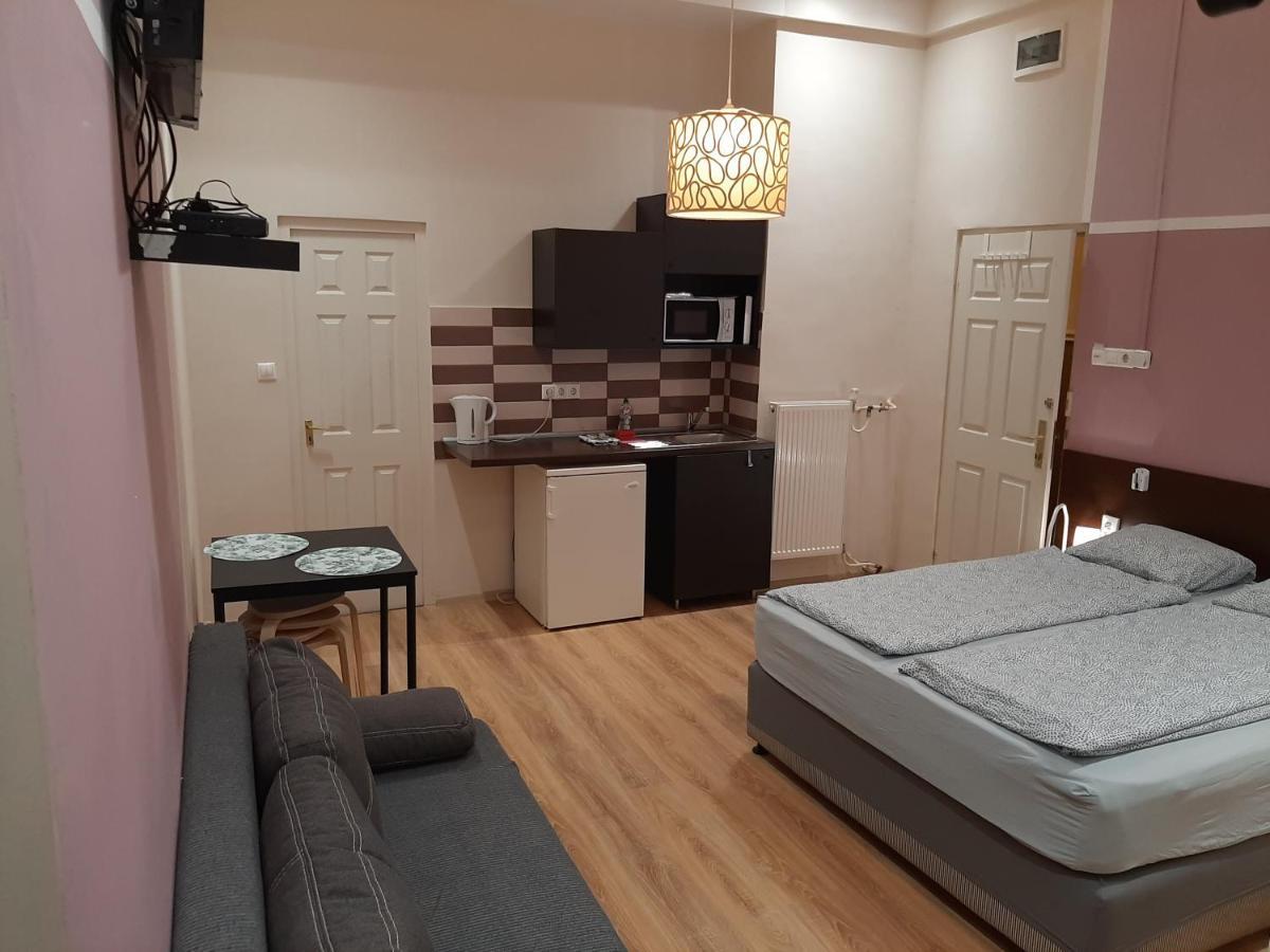 Downtown Apartments บูดาเปสต์ ภายนอก รูปภาพ